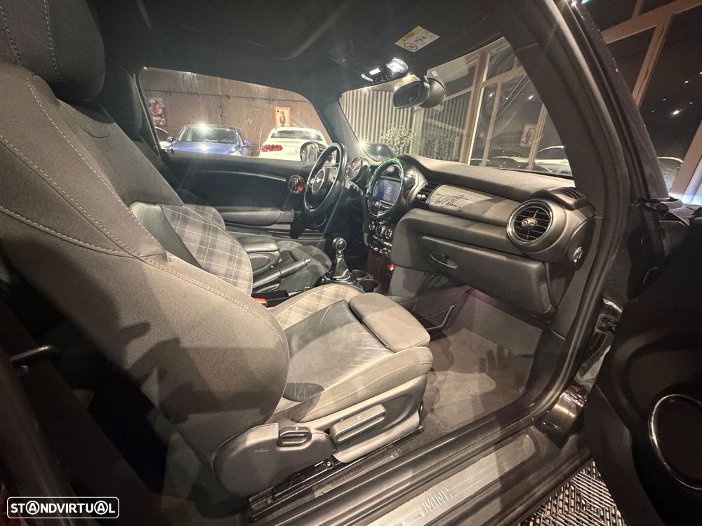 MINI 3 Portas Cooper D Seven Chili - 23