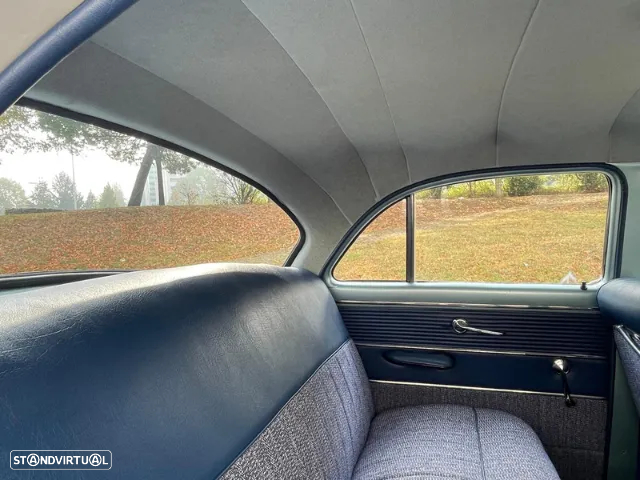 Ford Crestline - 21