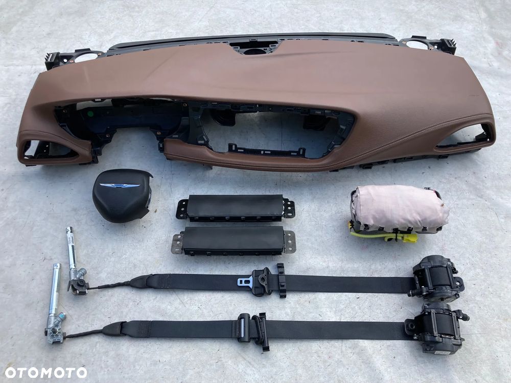 CHRYSLER PACIFICA DESKA SKÓRA KONSOLA KOKPIT PULPIT PÓŁKA PARAPET AIRBAG PODUSZKI PODUSZKA POWIETRZNA KIEROWCY PASAŻERA KOLANOWA KOLANOWE PODUSZKI KOLAN  PASY PAS regeneracja WYMIANA OD RĘKI NA MAGAZYNIE !!! - 1