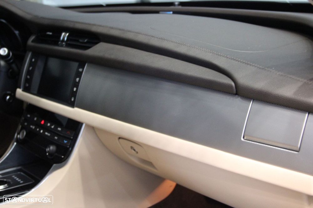 Jaguar XF Sportbrake 2.0 D Prestige Aut. - 7