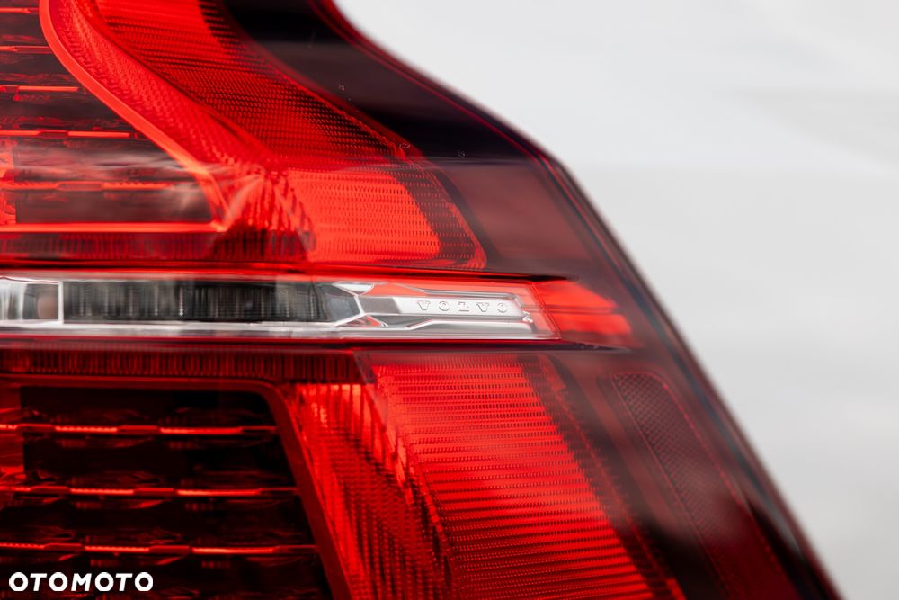 Volvo XC 60 B5 B AWD Plus Dark - 15