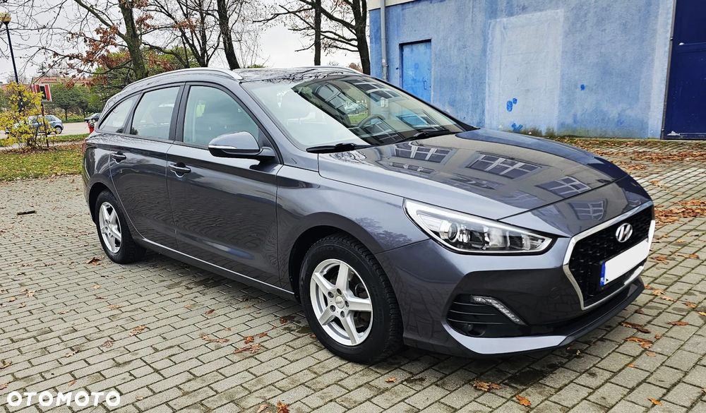 Hyundai i30 1.6 D Classic + - 6