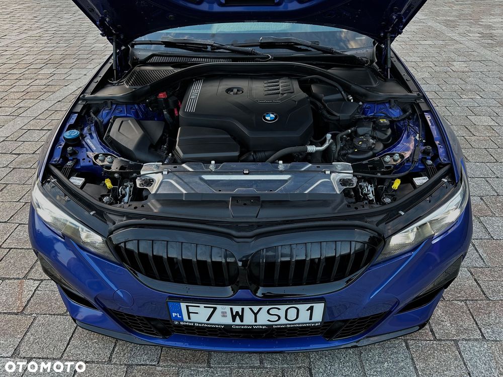 BMW Seria 3 330i M Sport - 38
