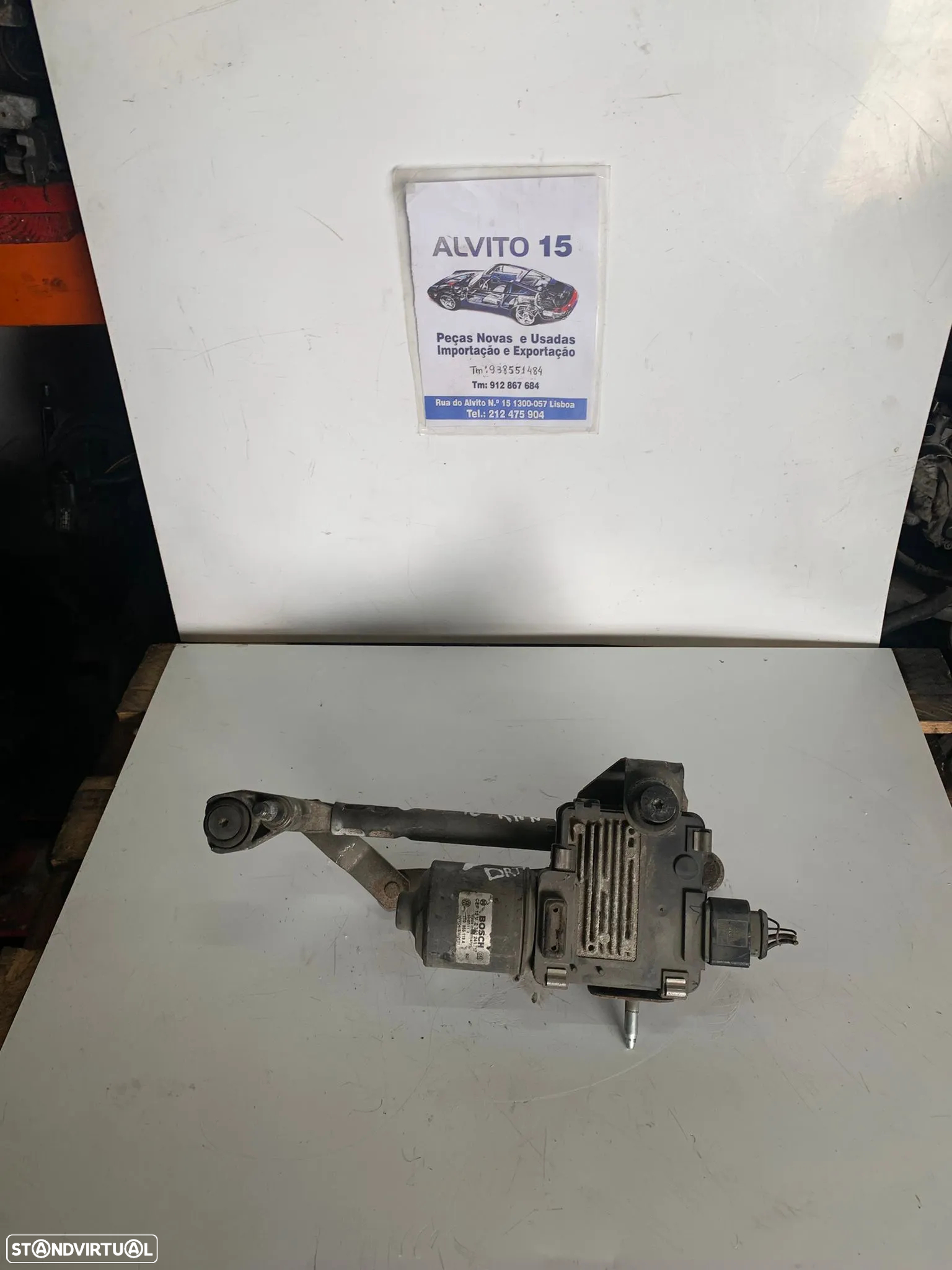 Motor e mecanismo do limpa para-brisas VW Golf V / Touran — Bosch 1T0 955 119 A - 2
