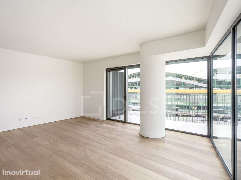 Apartamento T3 com varanda e estacionamento no Campo Grande - Grande imagem: 4/70