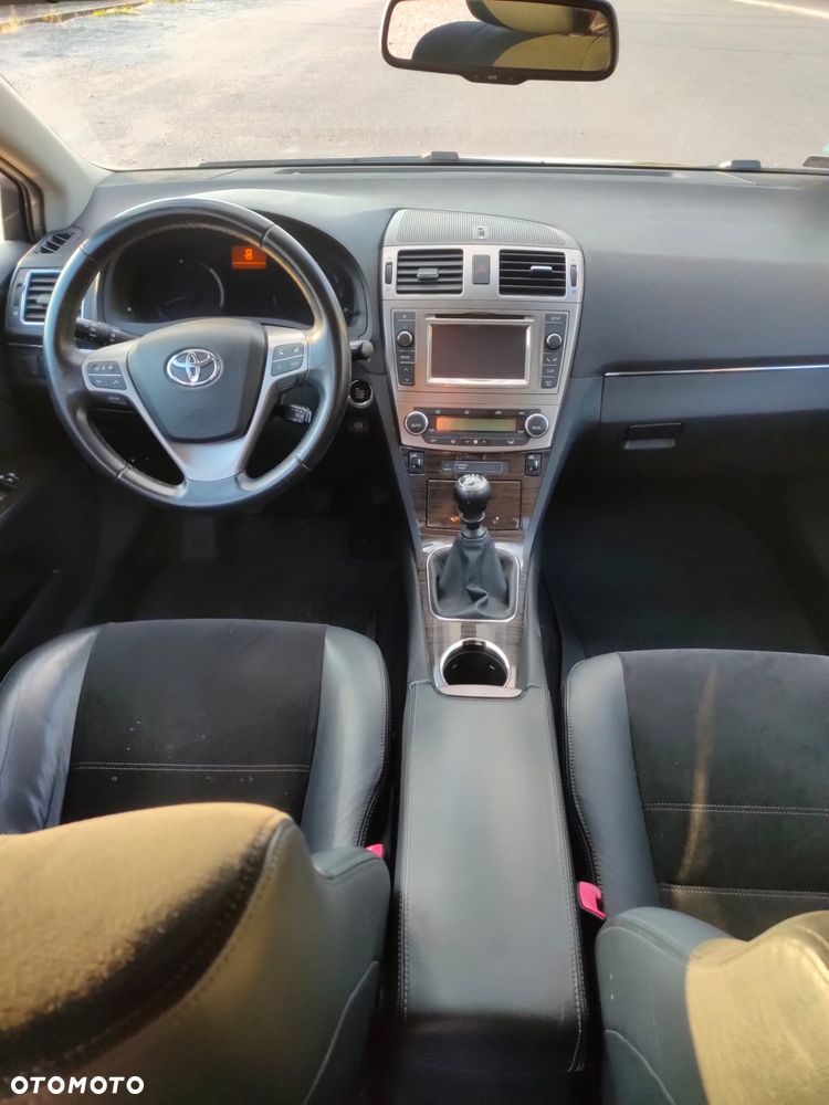 Toyota Avensis 2.0 D-4D Premium - 7
