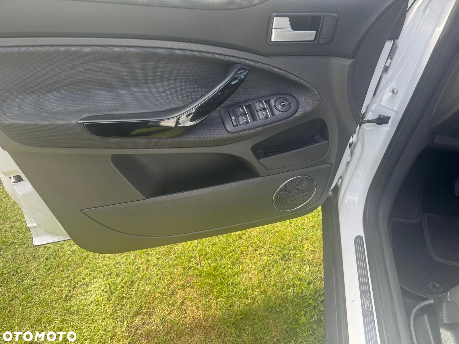 Ford Kuga - 13