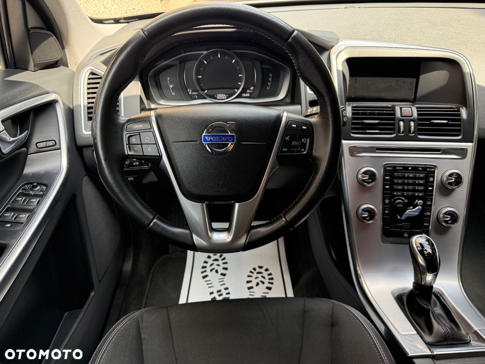 Volvo XC 60 D3 Geartronic Momentum - 9