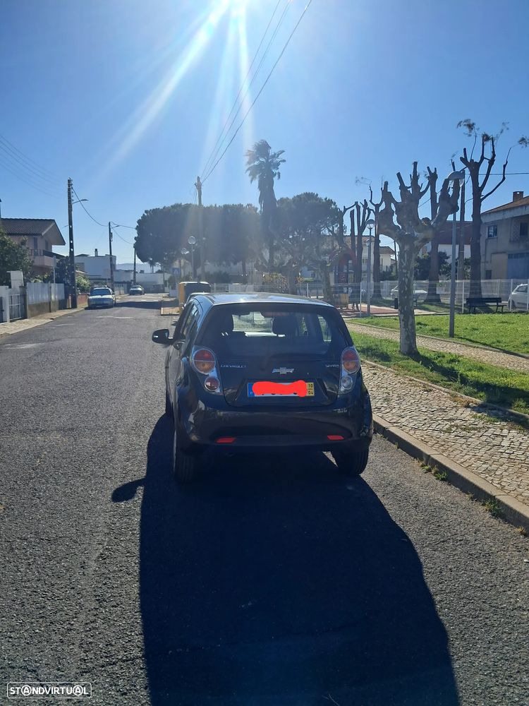 Chevrolet Spark 1.0 L - 4