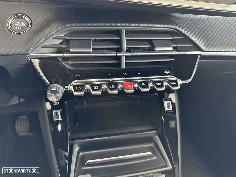 Peugeot 2008 1.2 PureTech Allure - 17