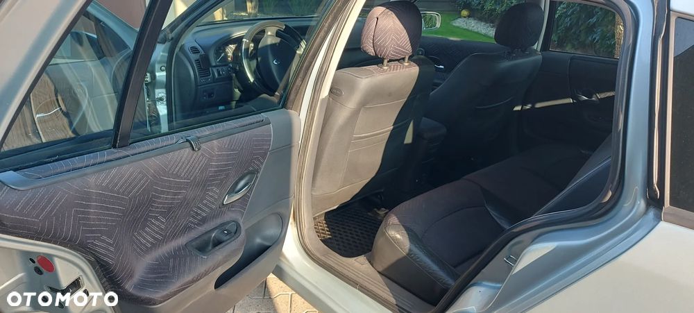 Renault Laguna 1.8 Privilege - 6