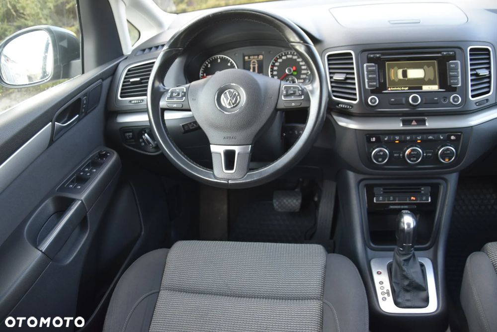 Volkswagen Sharan 2.0 TDI BMT Trendline DSG - 24