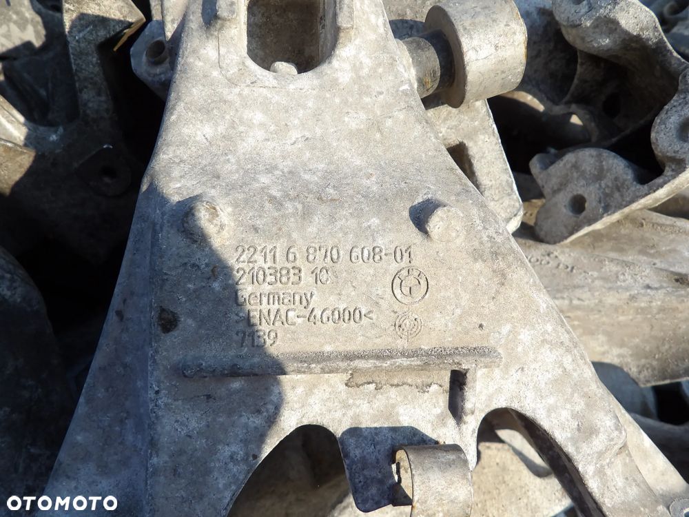 BMW - F20 , F30 - WPORNIK , ŁAPA - 6870608 - 1
