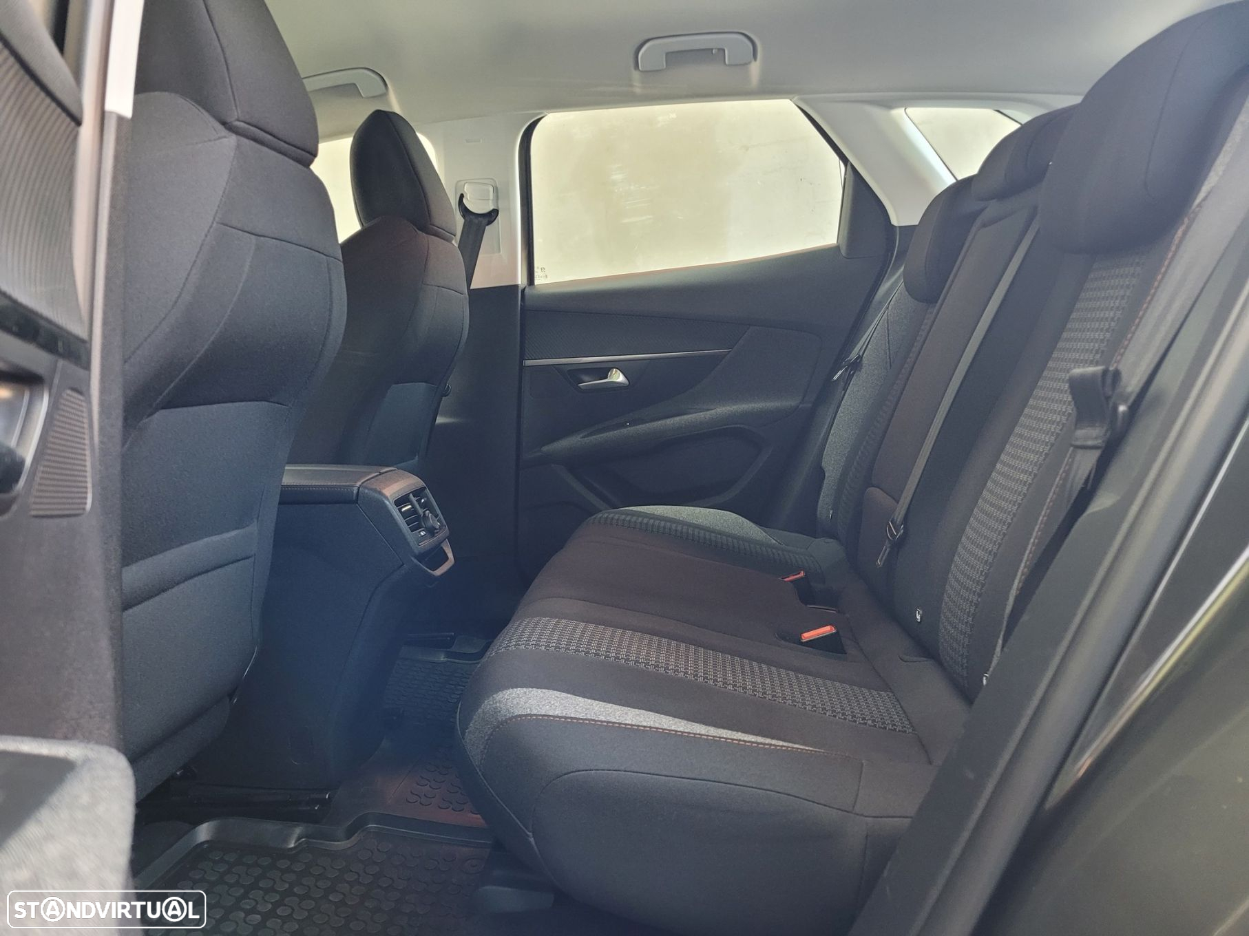 Peugeot 3008 1.2 PureTech Allure EAT8 - 10