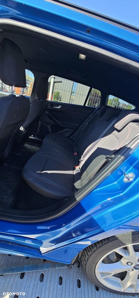 Ford Focus 1.5 EcoBoost Start-Stopp-System ST-LINE - 10