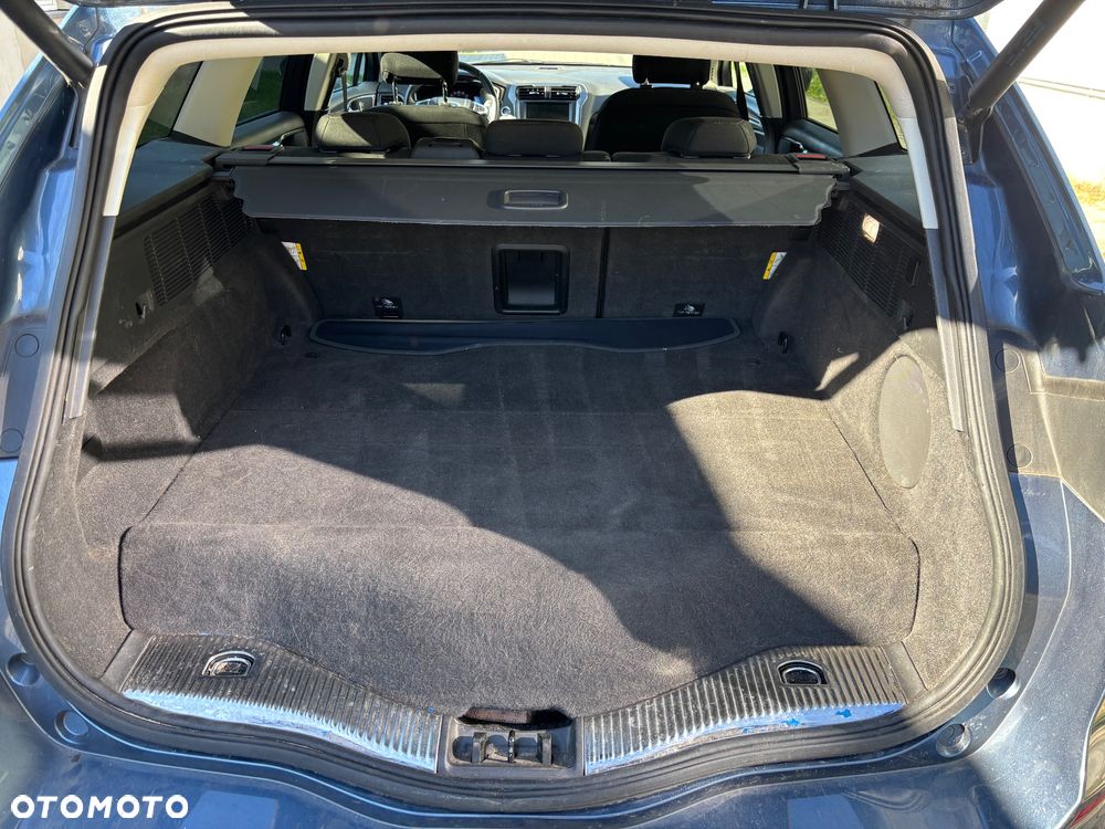 Ford Mondeo 2.0 Hybrid Titanium - 18