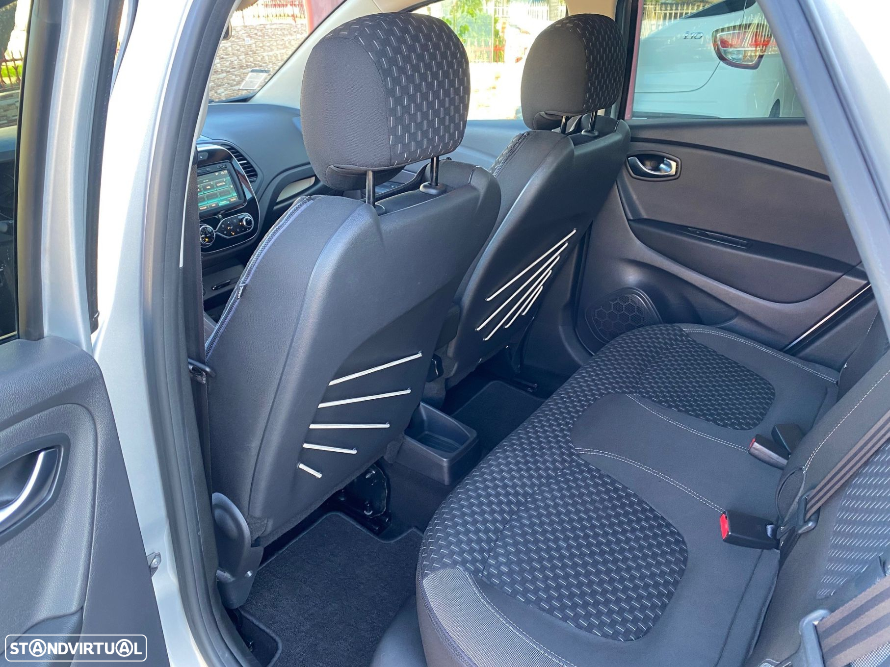 Renault Captur - 10