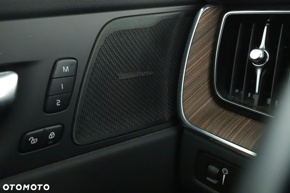 Volvo XC 60 - 18