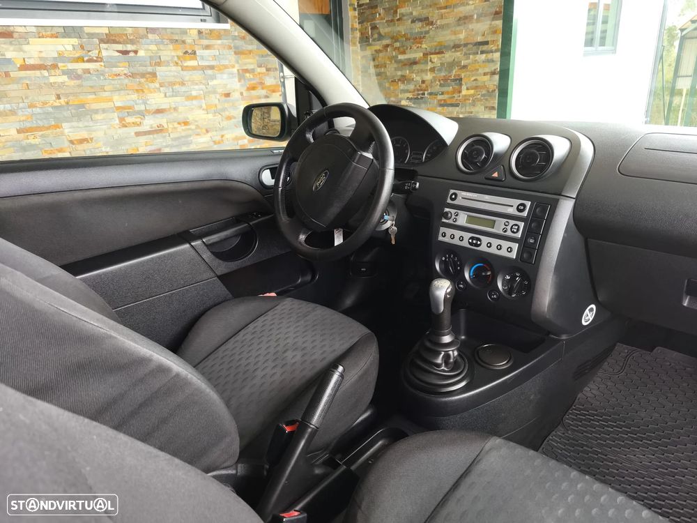 Ford Fiesta - 3