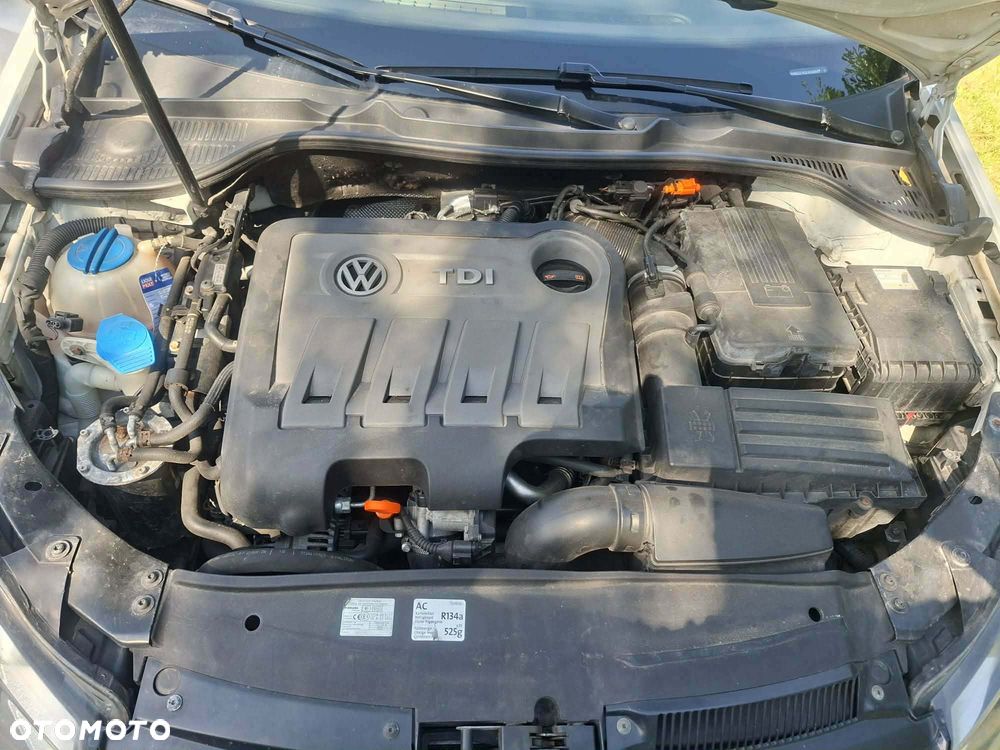 Volkswagen Golf - 25
