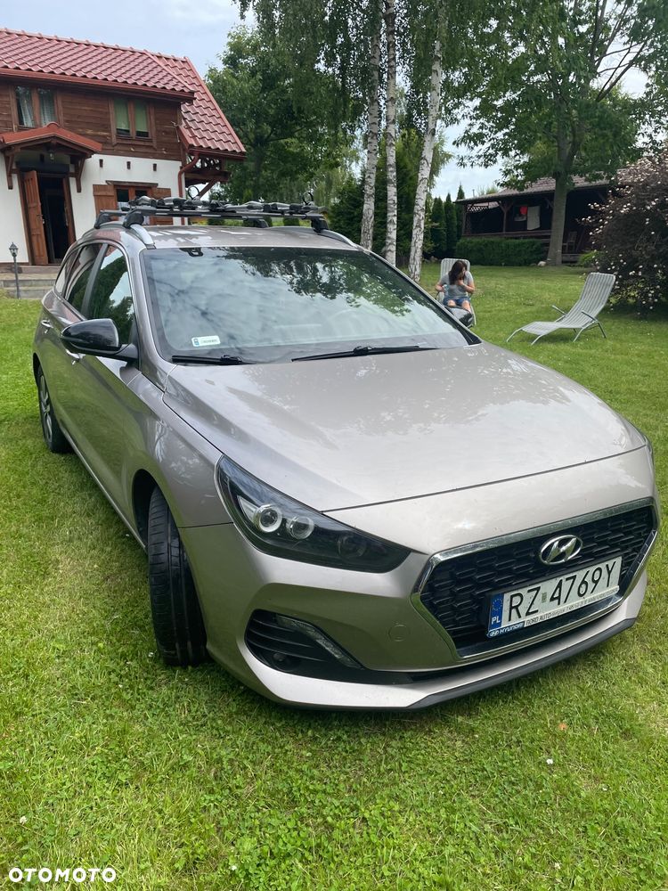 Hyundai i30 1.6 D Comfort DCT - 8