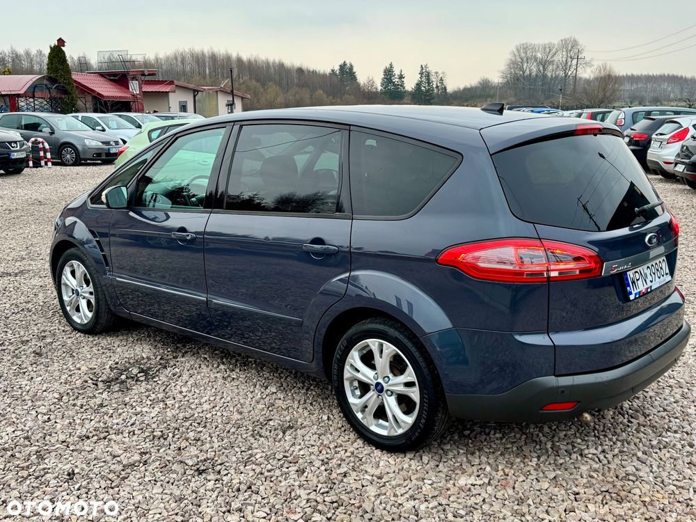 Ford S-Max - 13