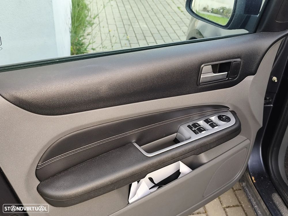 Ford Focus SW 1.6 TDCi Titanium - 16