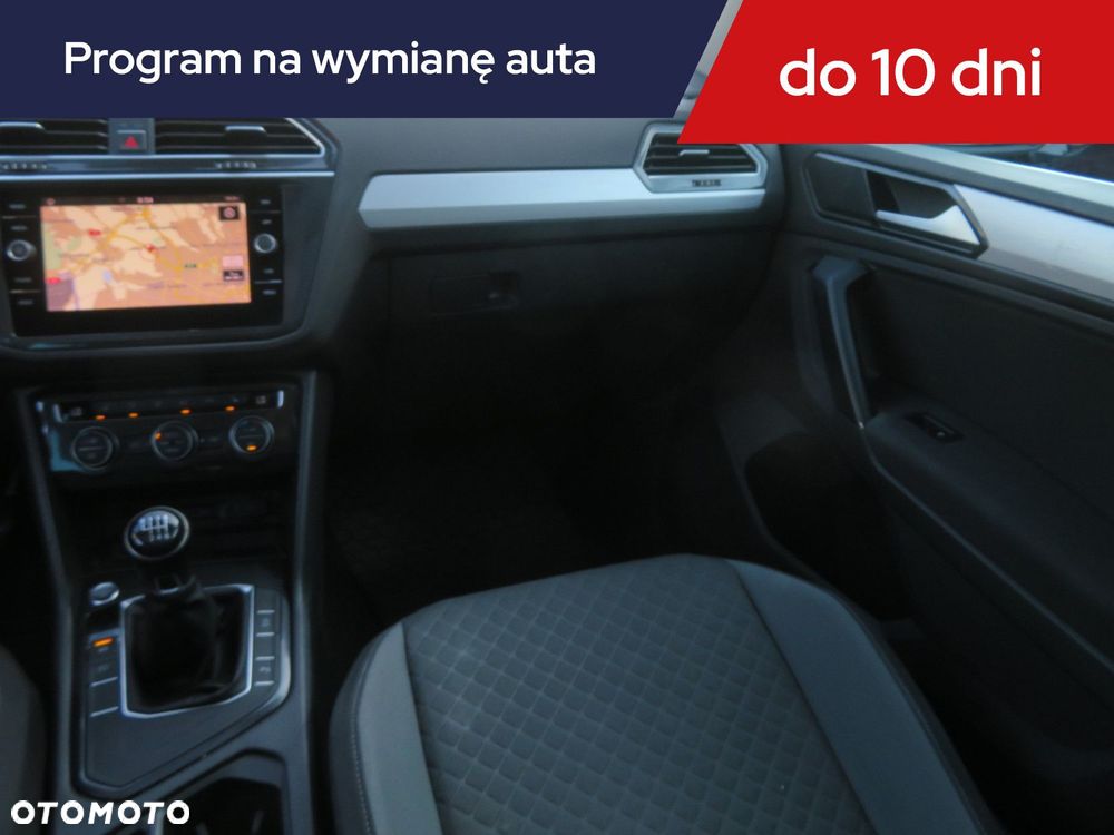 Volkswagen Tiguan - 10