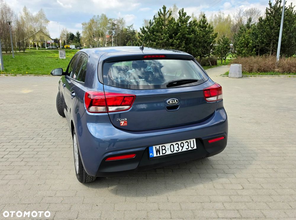 Kia Rio 1.2 Attract - 16