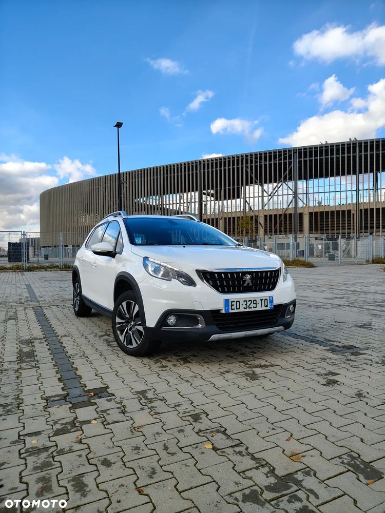 Peugeot 2008 1.2 Pure Tech Allure S&S - 14