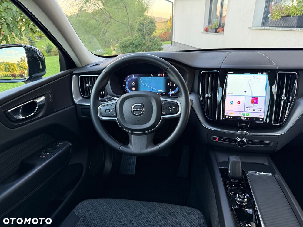Volvo XC 60 B4 D AWD Geartronic Momentum Pro - 16