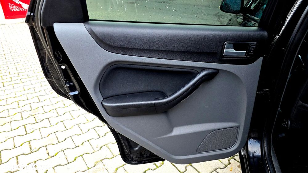 Ford Focus 1.8 FF Platinium X - 21