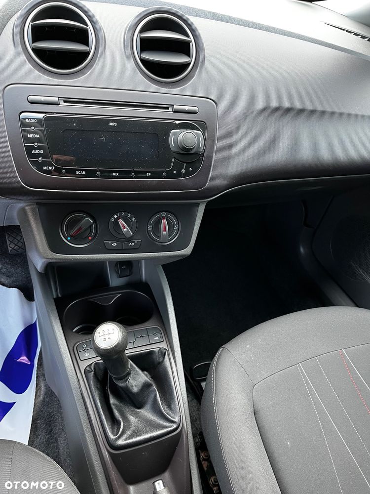 Seat Ibiza 1.4 16V Style - 12