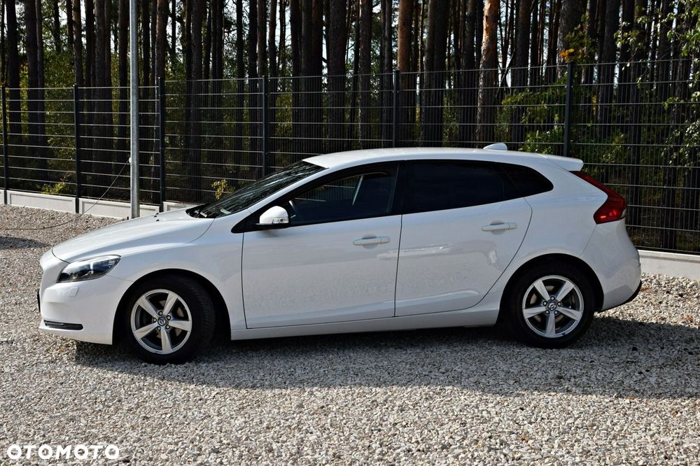 Volvo V40 - 18