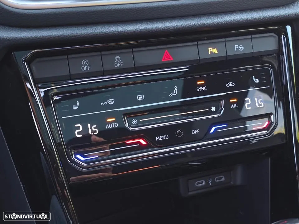 VW T-Roc 2.0 TSI R - 10