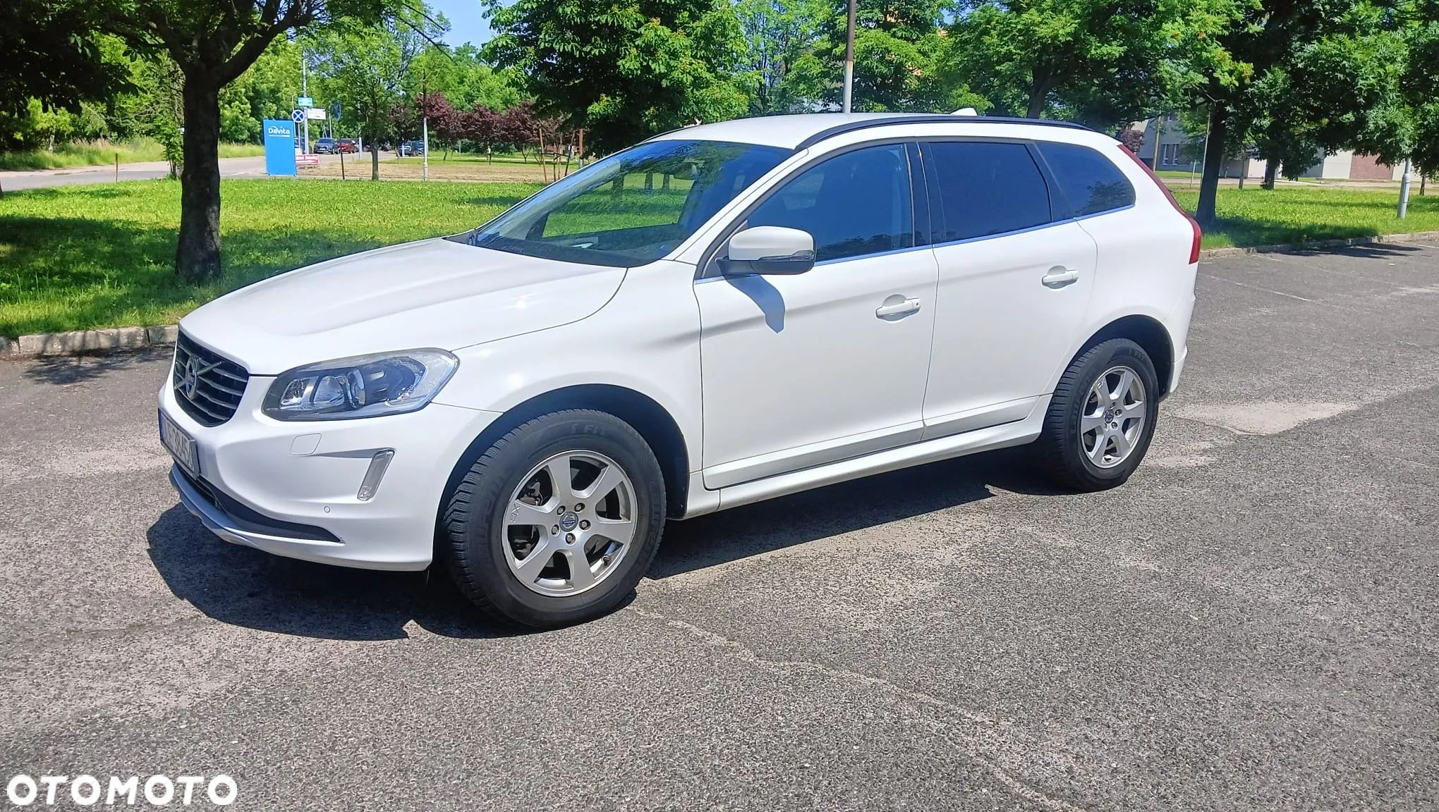 Volvo XC 60 D4 Drive-E Momentum - 1