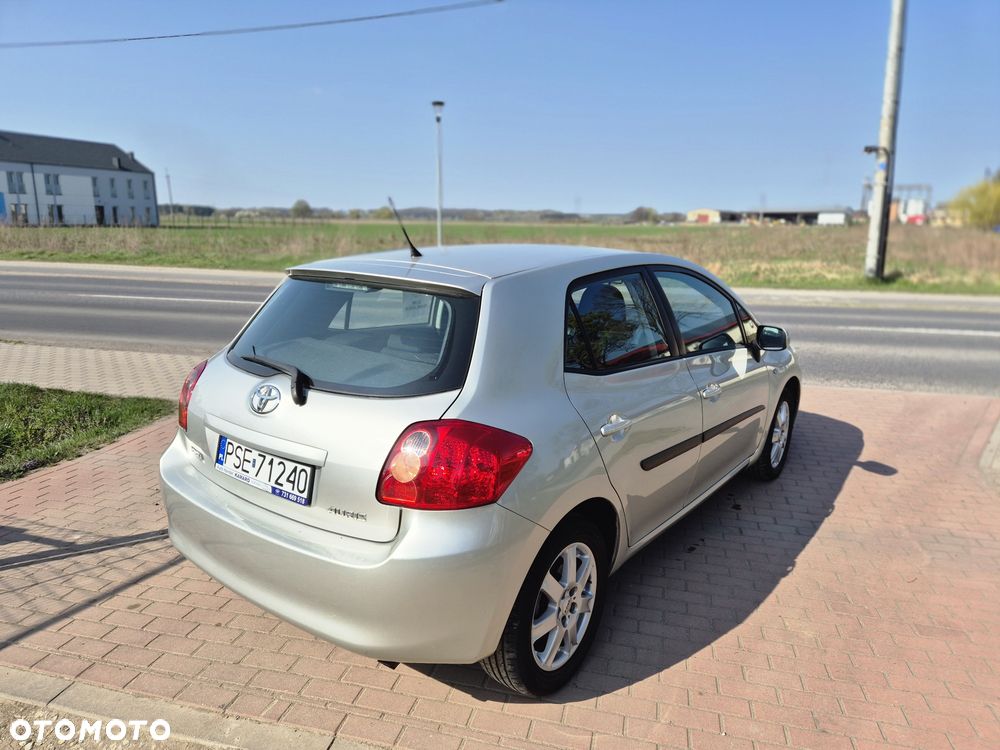 Toyota Auris - 4