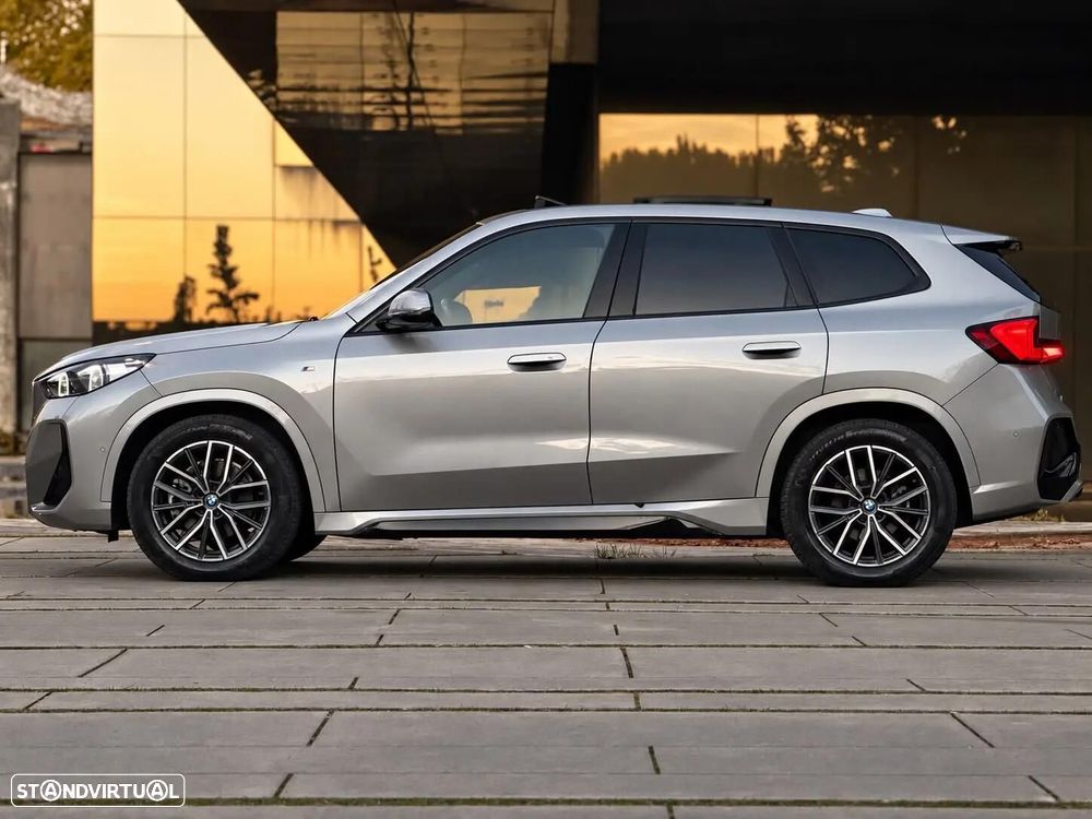 BMW iX1 xDrive30 Pack Desportivo M - 12