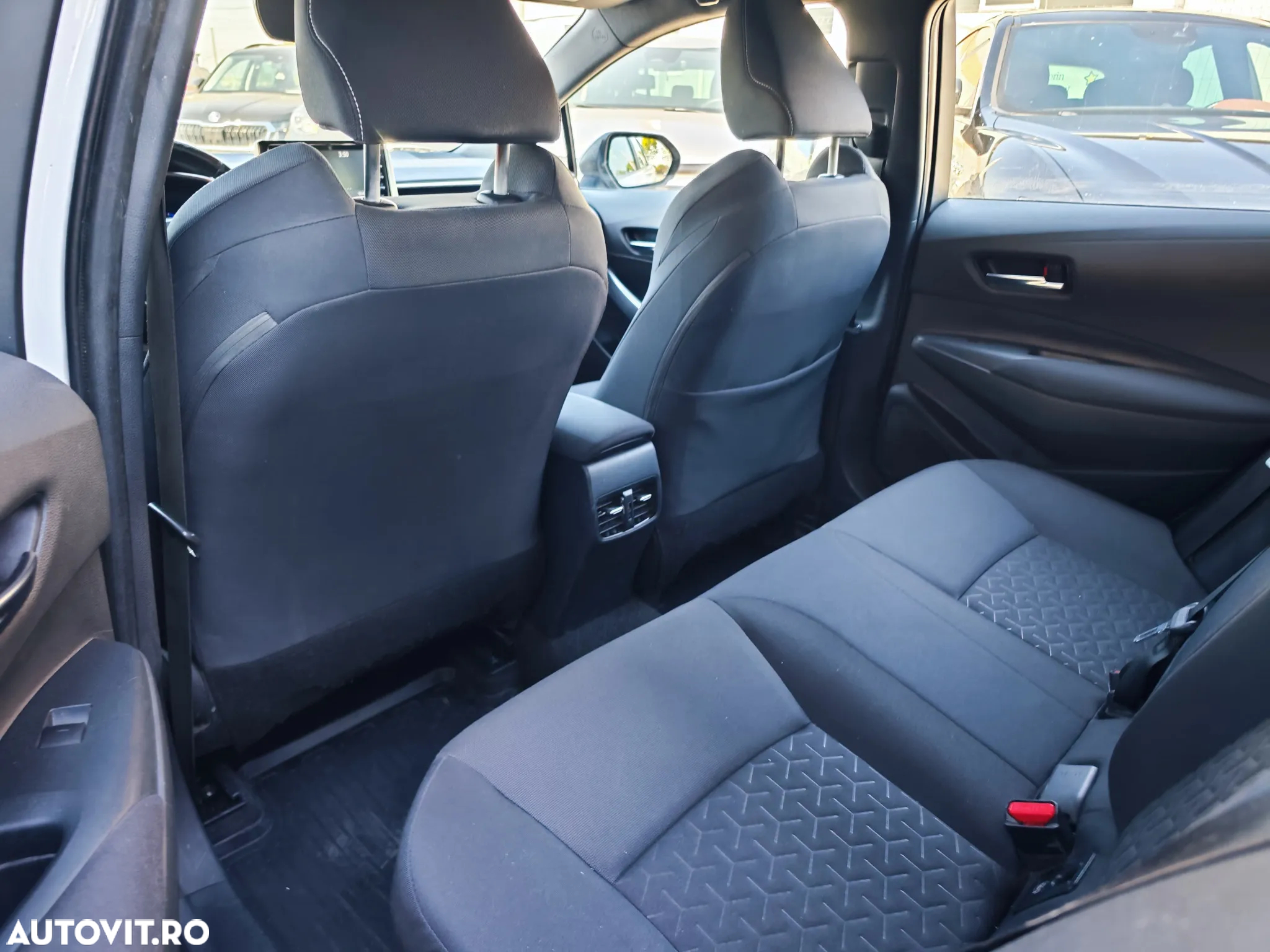 Toyota Corolla 1.8 HSD Dynamic - 14