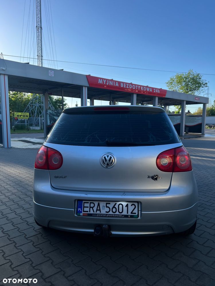 Volkswagen Golf 1.6 FSI Comfortline - 5