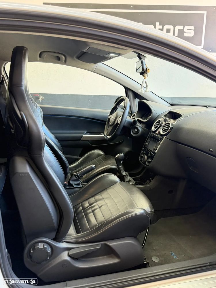 Opel Corsa 1.6 Turbo OPC - 9