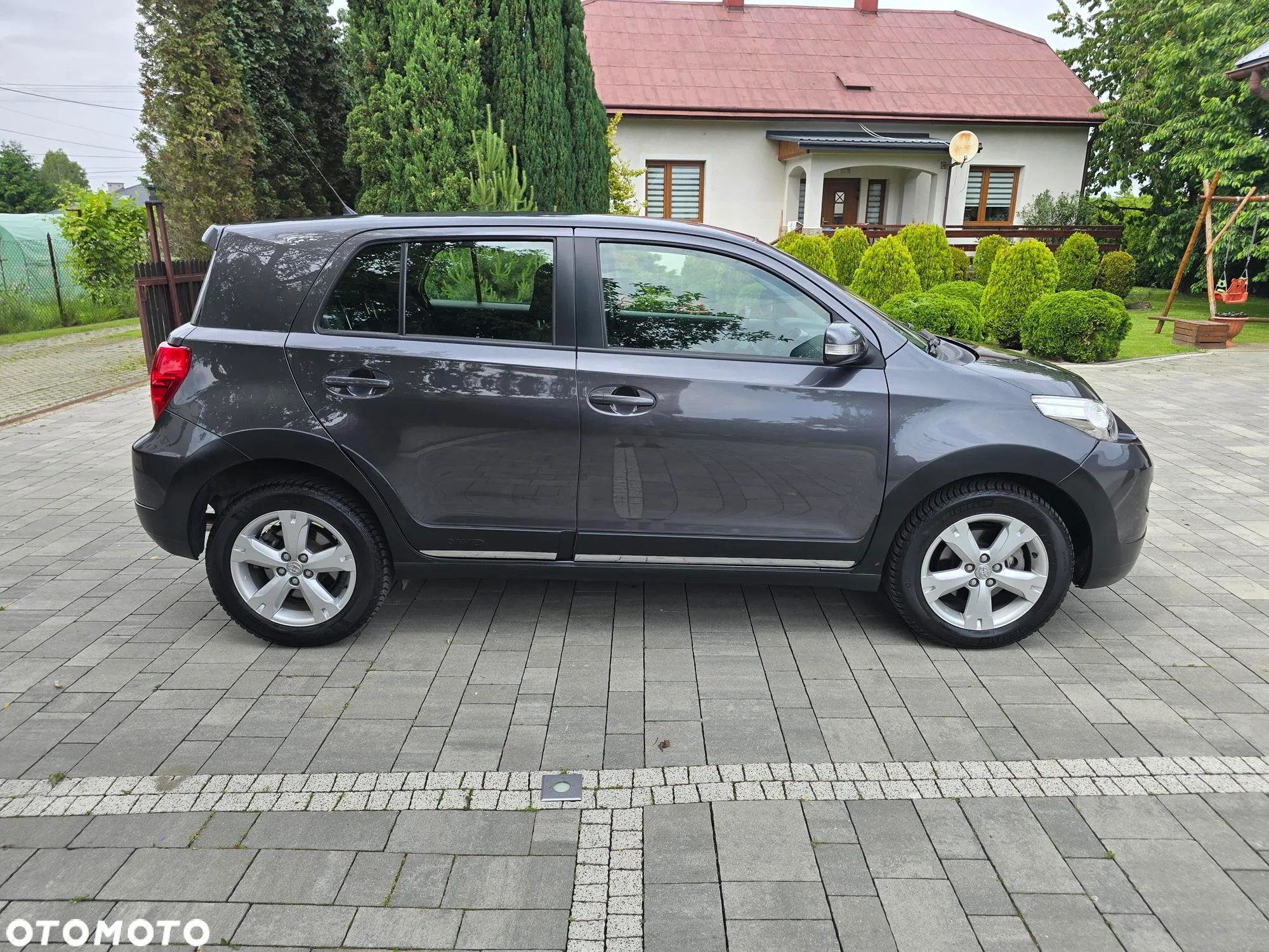 Toyota Corolla Verso - 7