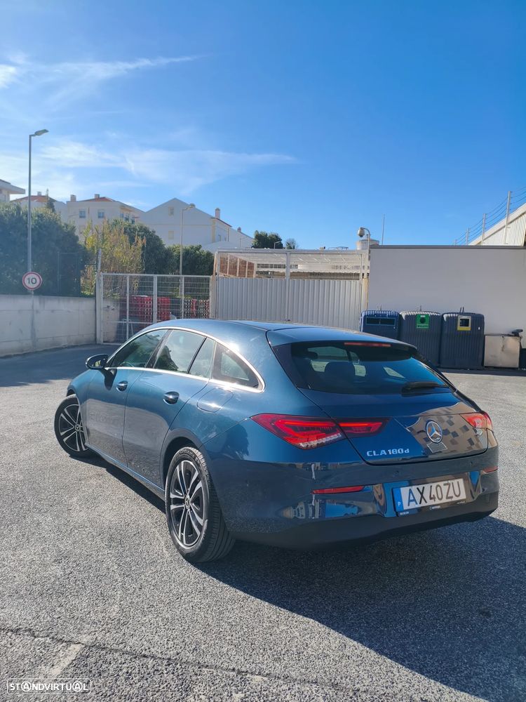 Mercedes-Benz CLA 180 - 4