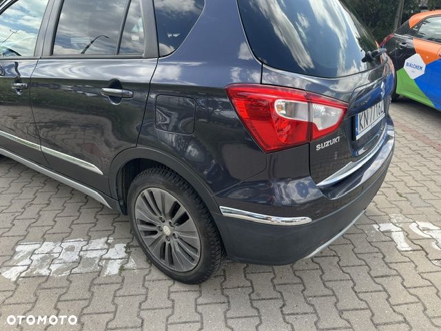 Suzuki SX4 1.6 Premium - 4