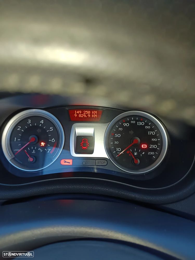 Renault Clio Break 1.2 TCE Dynamique S - 29