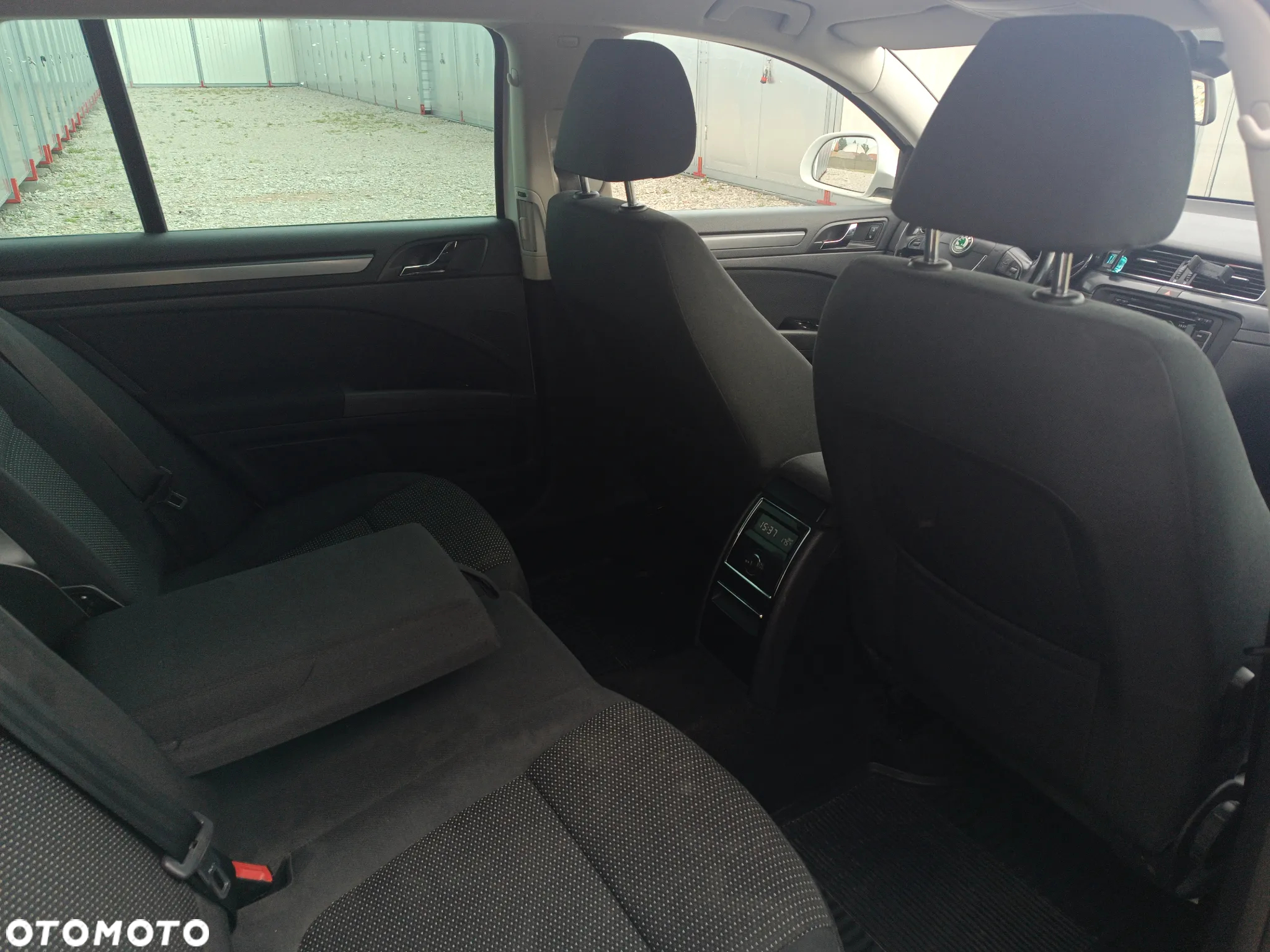 Skoda Superb 1.6 TDI Elegance Greenline - 9