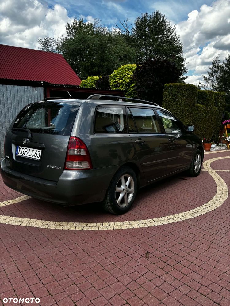 Toyota Corolla - 2
