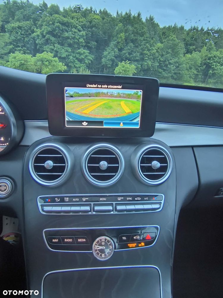 Mercedes-Benz Klasa C 300 4Matic 9G-TRONIC Avantgarde - 22