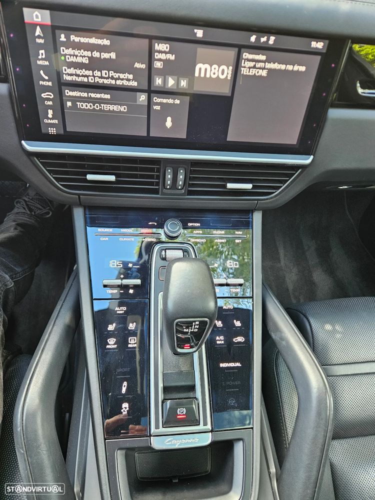 Porsche Cayenne S - 11