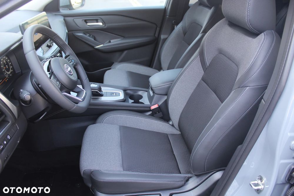 Nissan Qashqai 1.3 DIG-T MHEV N-Connecta Xtronic - 18